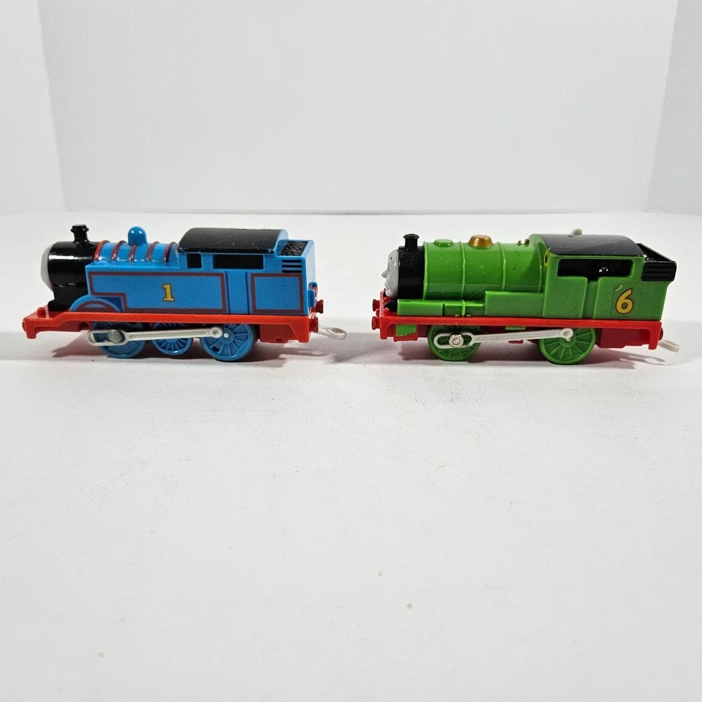 Thomas & Friends TrackMaster Thomas & Percy Motorized Train Engines 2009 Mattel